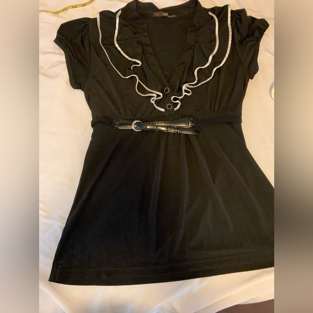 HS HeartSoul blouse size used excellent condition L Black & white
